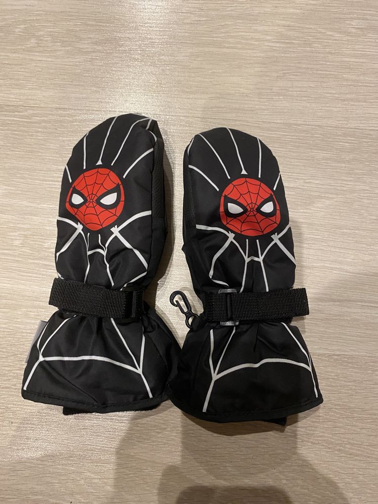 Rękawice zimowe Spiderman rozmiar 134/140 H&M