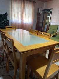 Conjunto de Mesa de madeira extensivel com vidro e 6 cadeiras