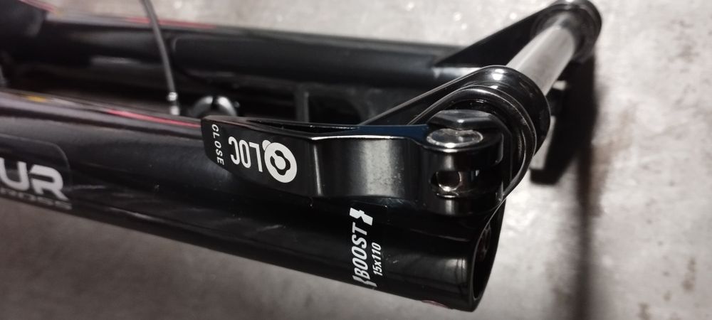 Amortyzator SR Suntour Raidon RLR 32 29" 120mmAir Remote Lockout