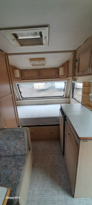 Przyczepa kempingowa Home-Car typ 400 ,rok 1995, DMC1000  przedsionek