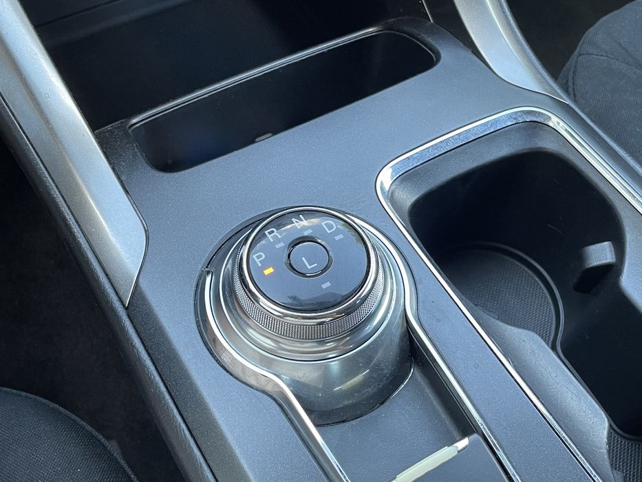 Ford Fusion SE 2017 року випуску