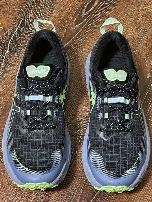 Оригінал 100%  чоловічі кросівки asics trabuco max 3  euro 44