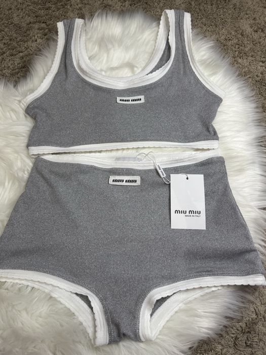 Набір білизни від Miu miu сірий
