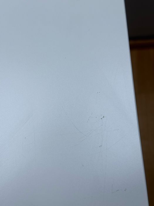 Przybiurkowa biała komoda na kółkach IKEA Micke