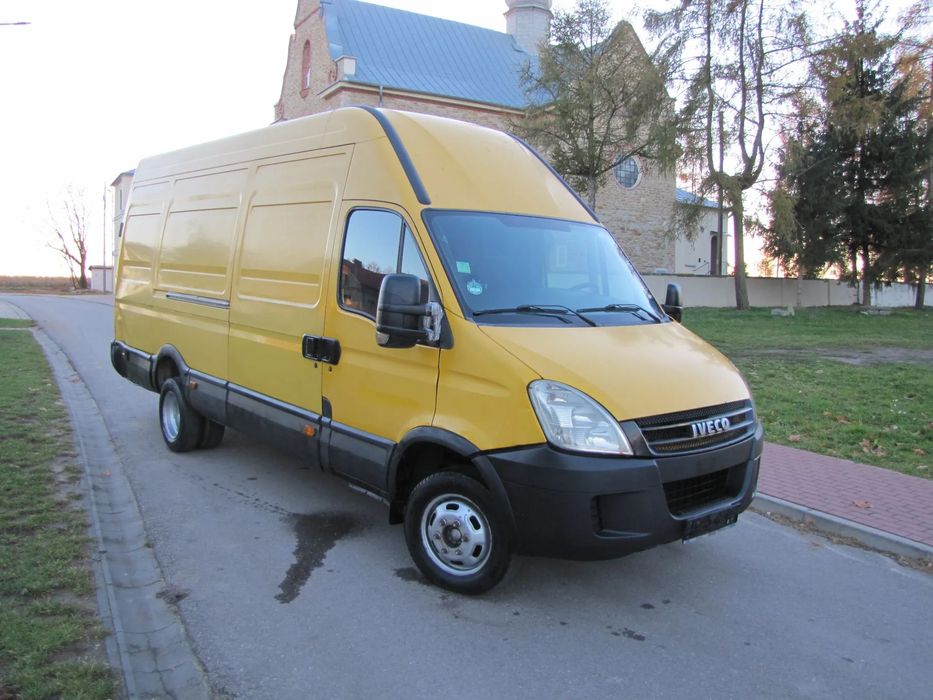 Iveco dailly  klima...webasto...blokada mostu...3.5 tony na haku..