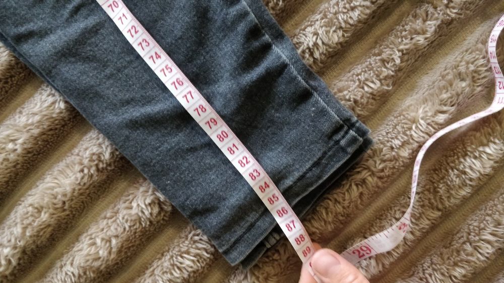 Утеплені джинси h&m для дівчинки 134-140 см.