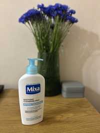 Молочко для зняття макіяжу Mixa для чутливої шкіри