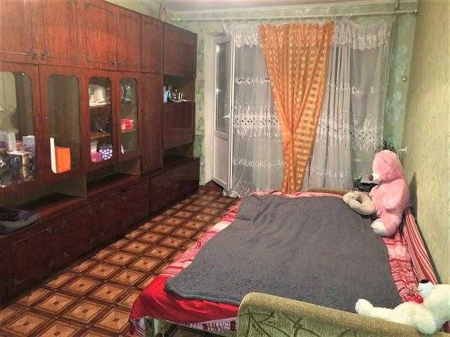 1 комнатная 2/5 пр.Юбилейный ТРК Украина