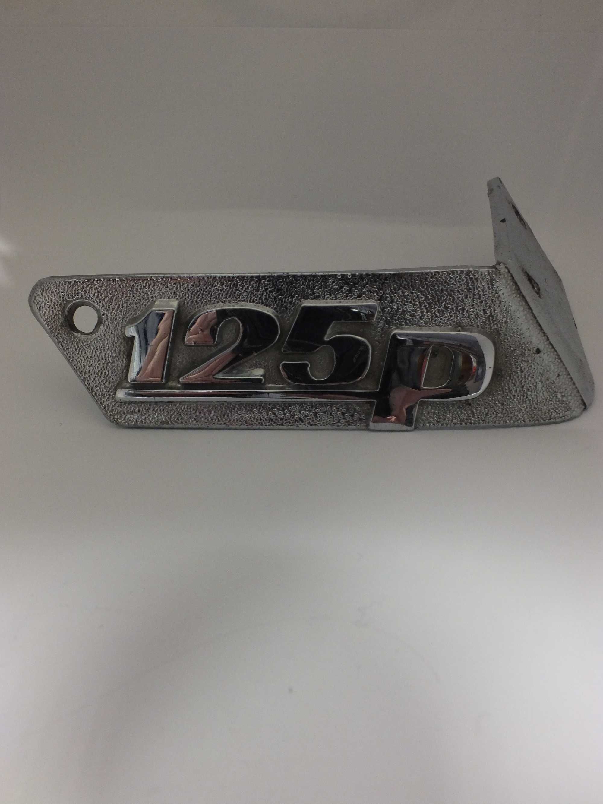 Emblemat FIAT 125P KOMBI NAROŻNIK tył LEWY j203