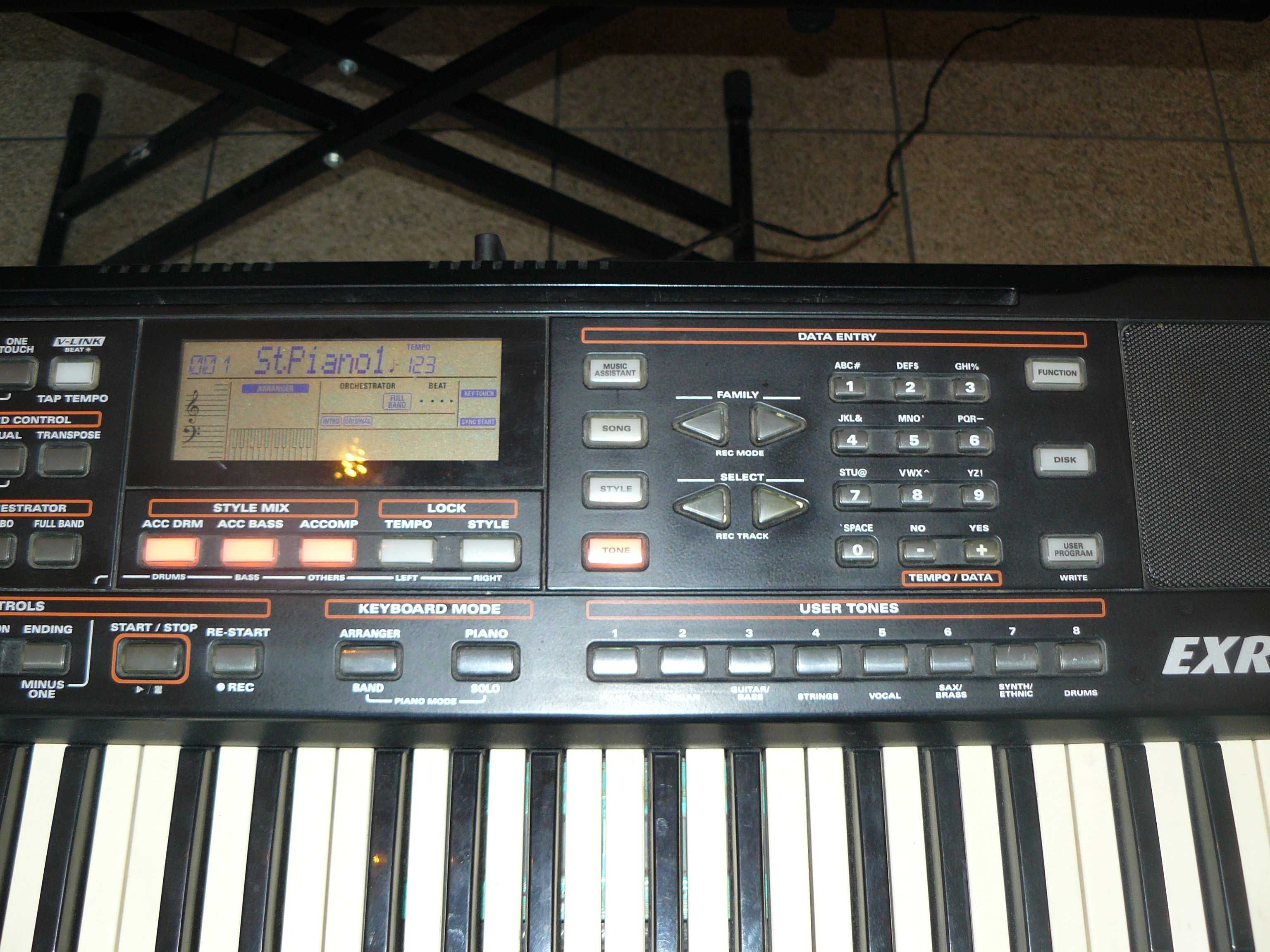 Keyboard Aranger Roland EXR-E2