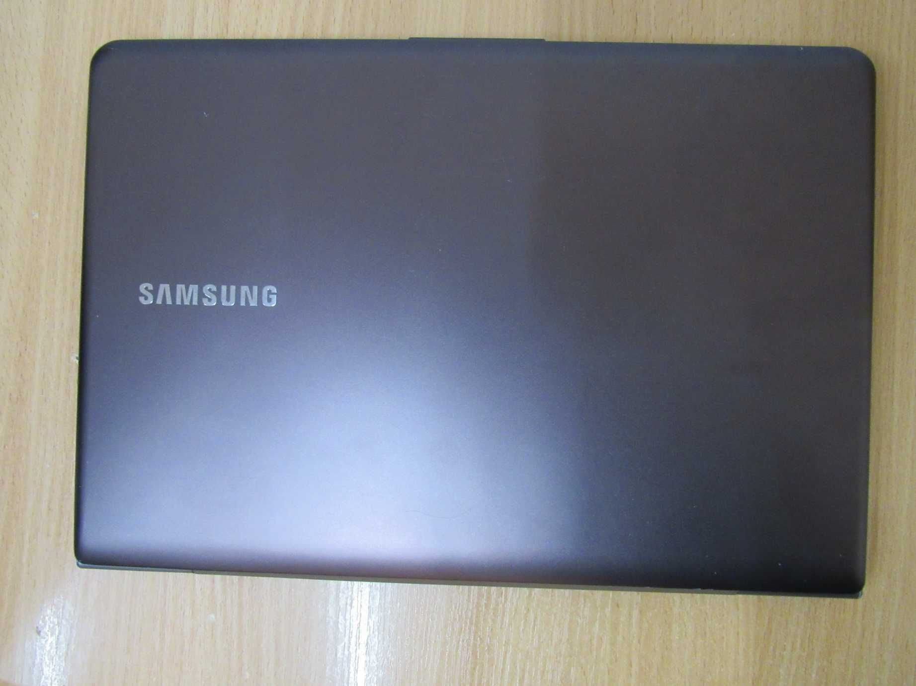 Ультрабук Samsung 13.3" / Intel Core i5-3317U / 4Gb / 120Gb SSD