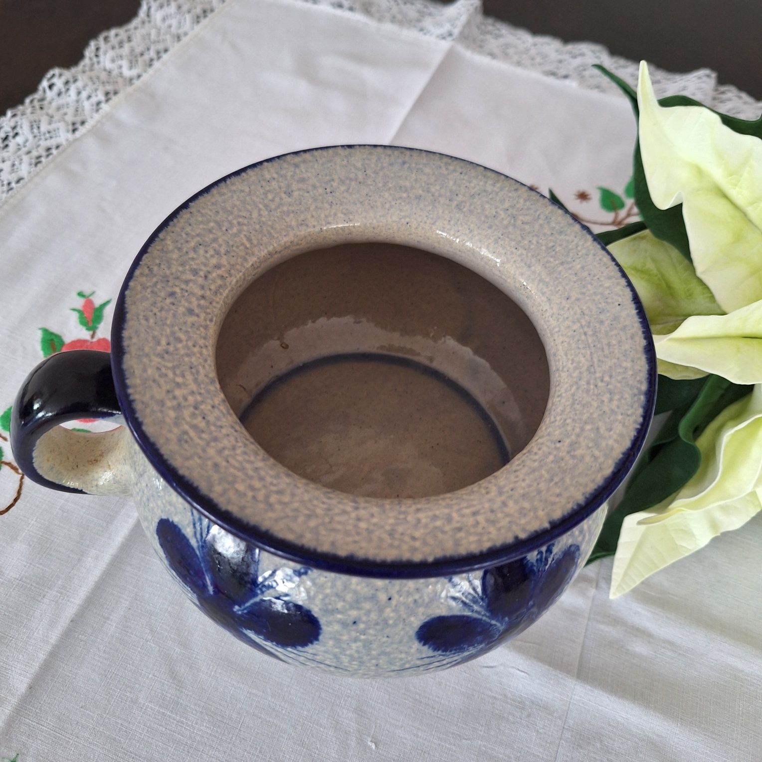 Niemiecki garnek ceramiczny z uchem