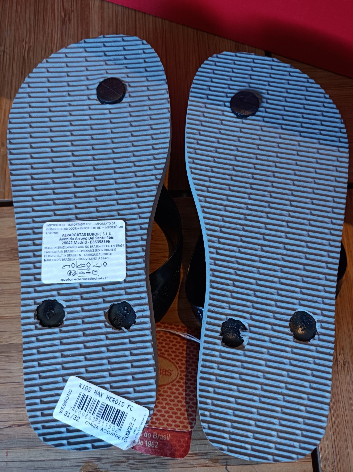 Chinelos Havaianas de criança * Tamanho - EUR 33/34 * Novas