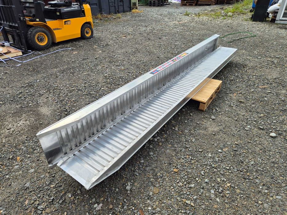 Najazdy aluminiowe 4m długie do 3500kg, szybka dostawa kurierem