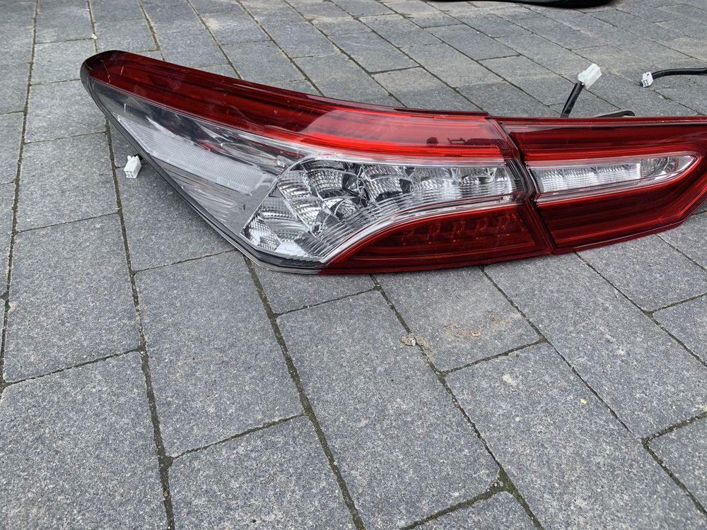 Фонари Toyota Camry XV70 2018 - 2022 задний фонарь лед комплект