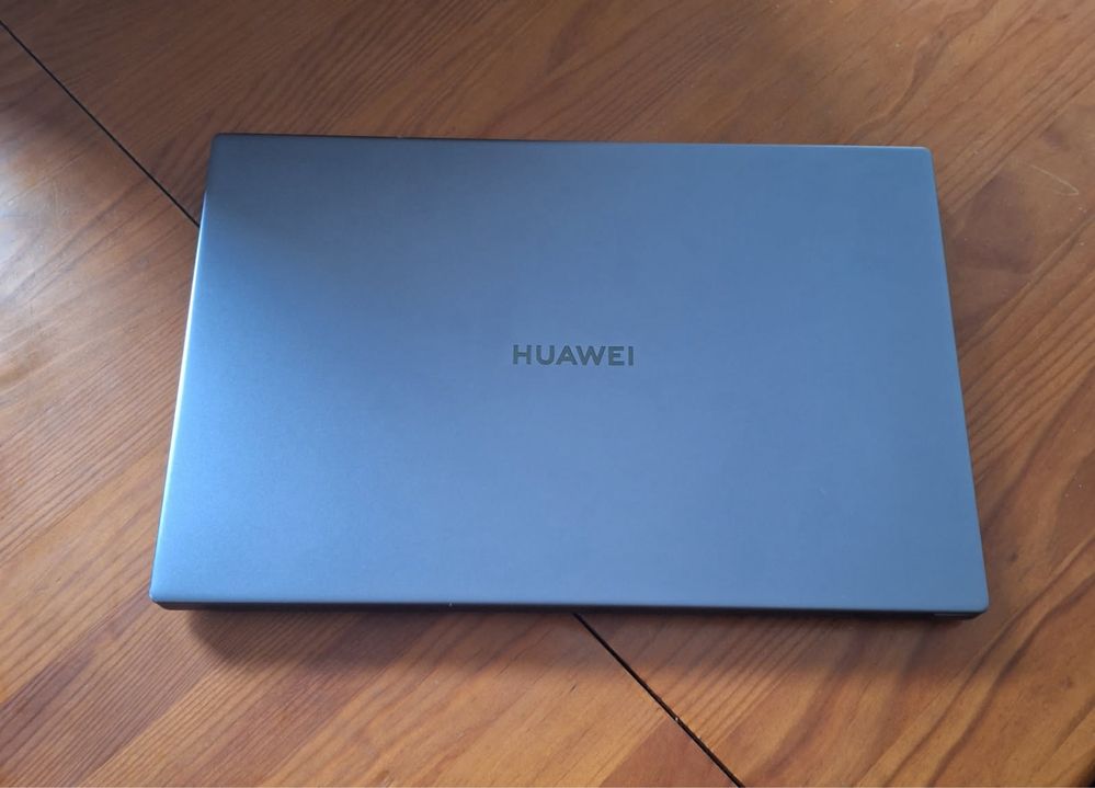 Huawei MateBook D 14 - Intel i5, 8GB RAM, 512GB SSD (Como Novo)