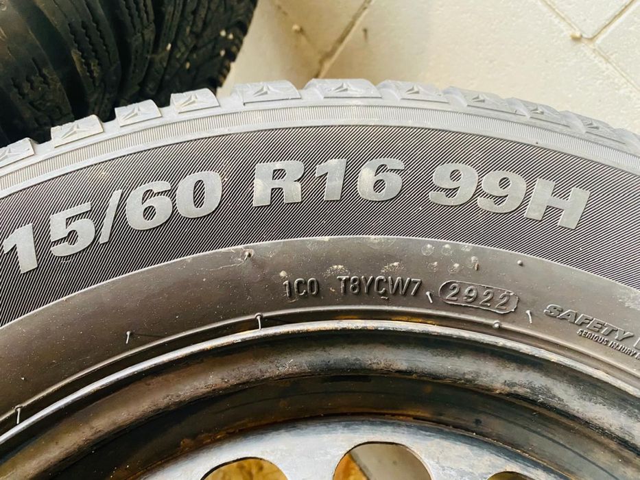 Зимові шини (2шт) KUMHO 215*60*R16