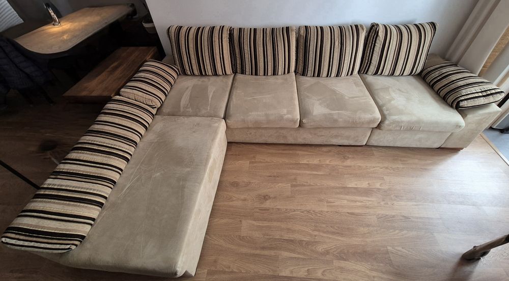 Sofá com chaise-longue