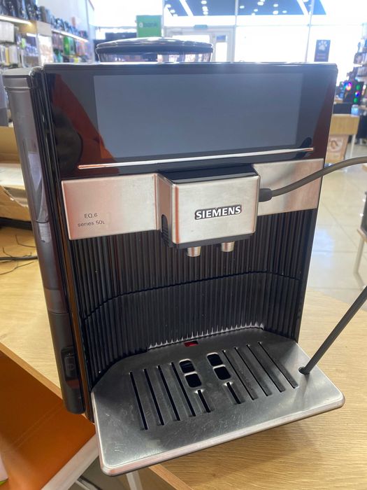 Кофемашина Siemens EQ.6 plus s500--гарантия 3 месяца--