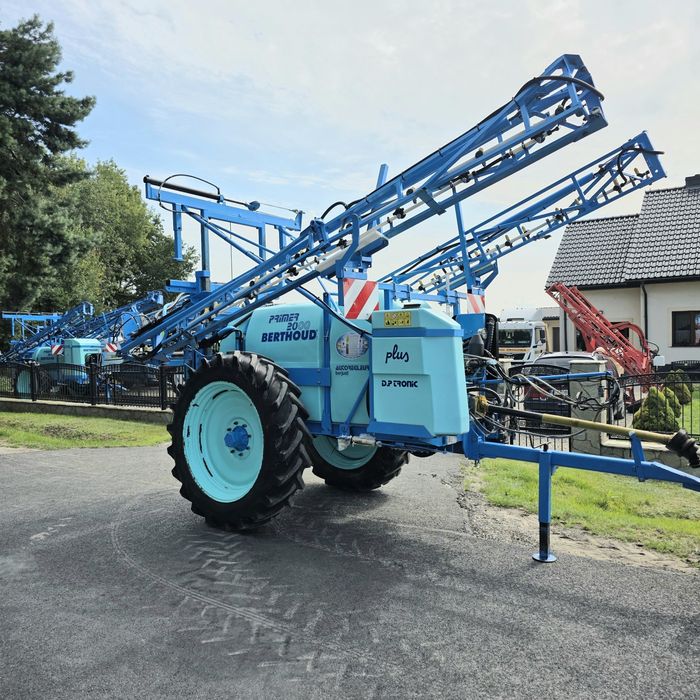Opryskiwacz Berthoud Primer 2000l 18m zadbany sprawdzony igła