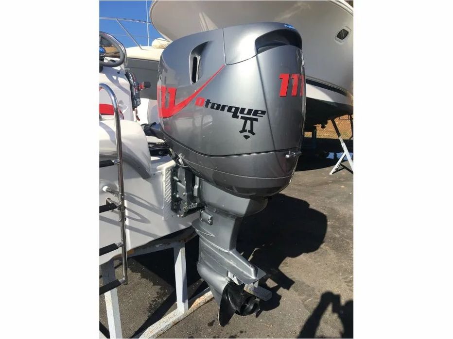Motor fora de borda