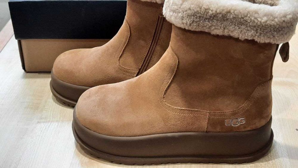 Продам жіночи чоботи Уггі нові оригінали 39 розмір
