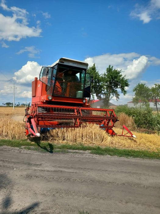 Bizon z056 kombajn zbożowy