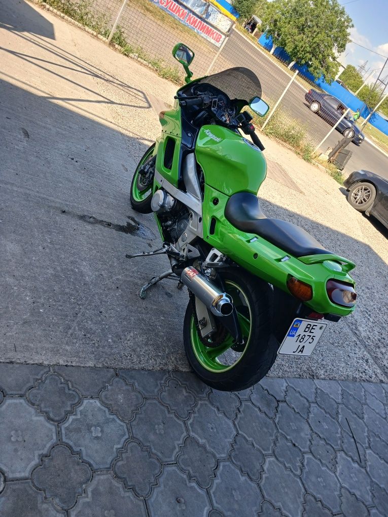 Kawasaki zzr 600