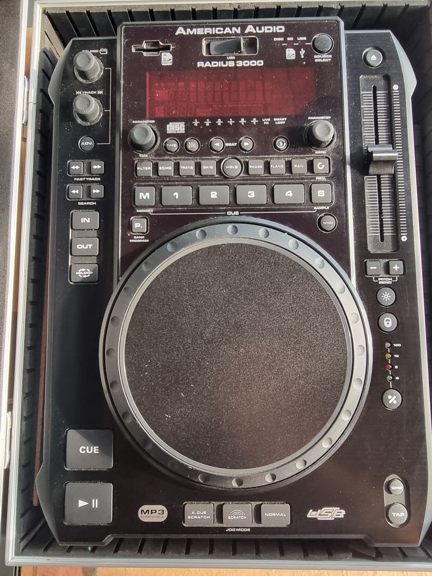 2x Player DJ American Audio radius 3000