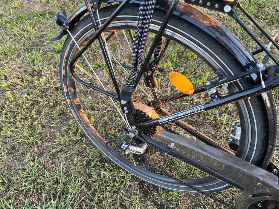 Rower trekkingowy - miejski 28", stan bdb, amortyzatory, oświetlenie