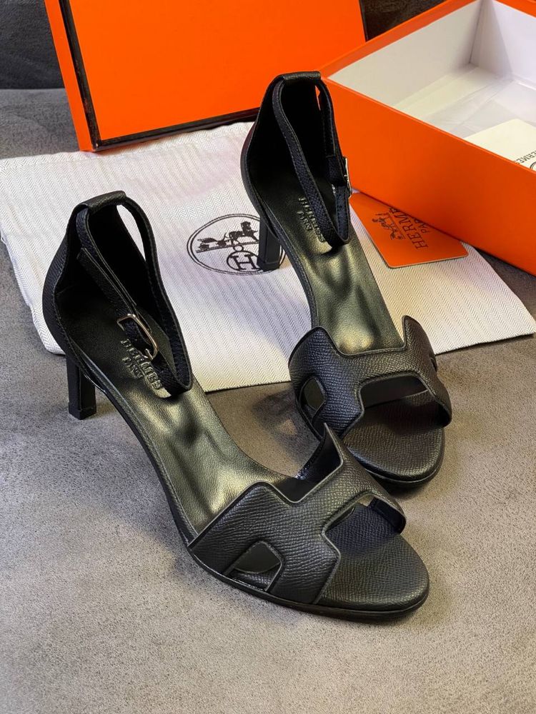 Босоніжки chanel ysl miu miu