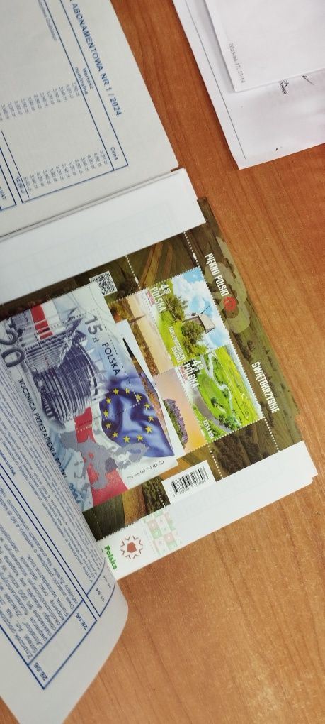 Znaczki pocztowe komplet czystych i kasowanych za 2024 cena nominalna