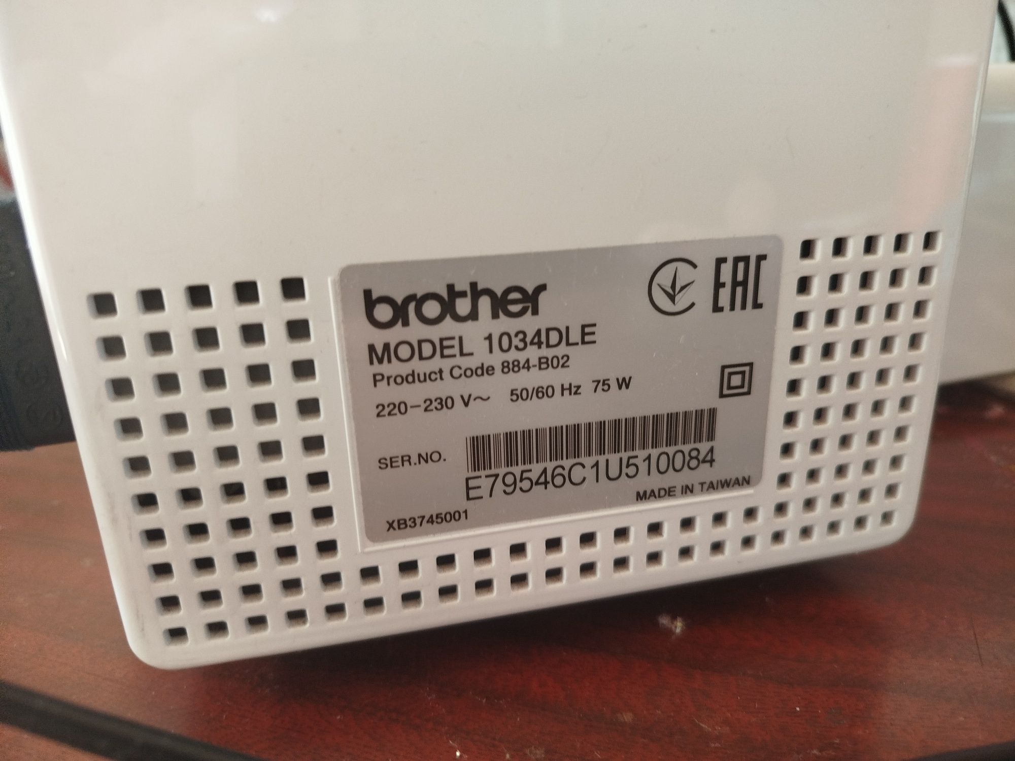 Оверлок Brother 1034D