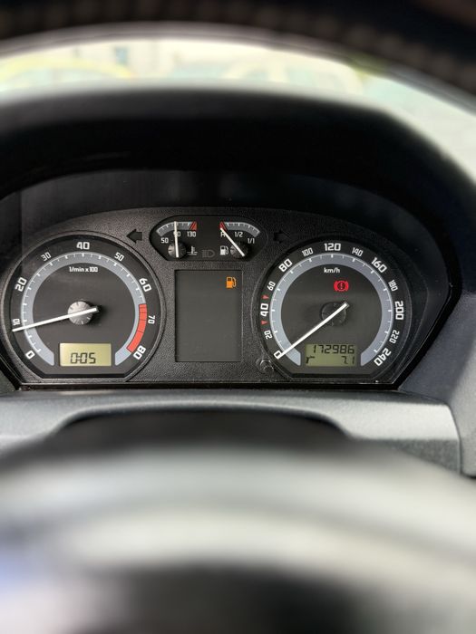 car4you Skoda Fabia Kombi 2.0 benzyna 2005r klimatyzacja 172986km