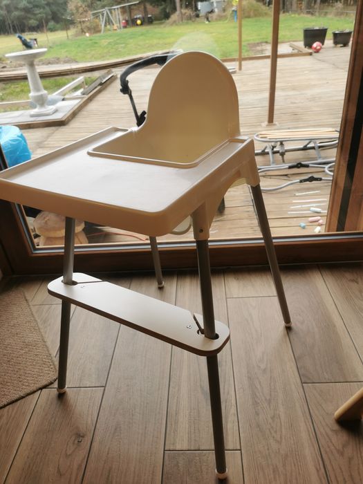 Krzeselko do karmienia Ikea Z podpórka na nóżki