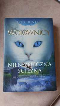 Wojownicy "Niebezpieczna ścieżka" stara okładka