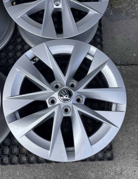 Диски 5/112 r17 Skoda