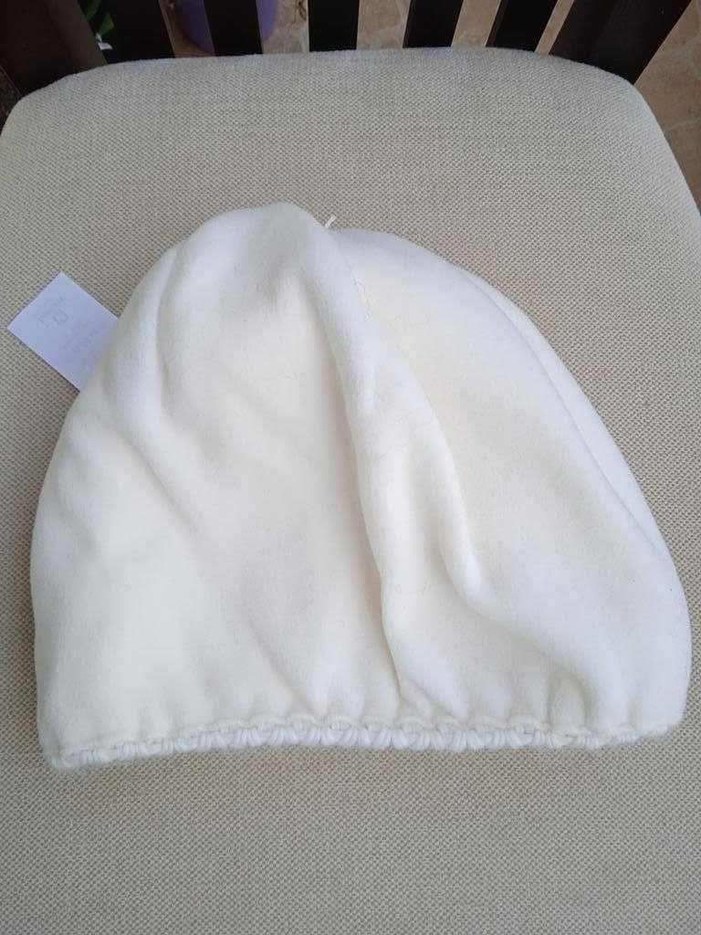 Czapka z wełny Merino ecru z podszewką, kremowa okazja