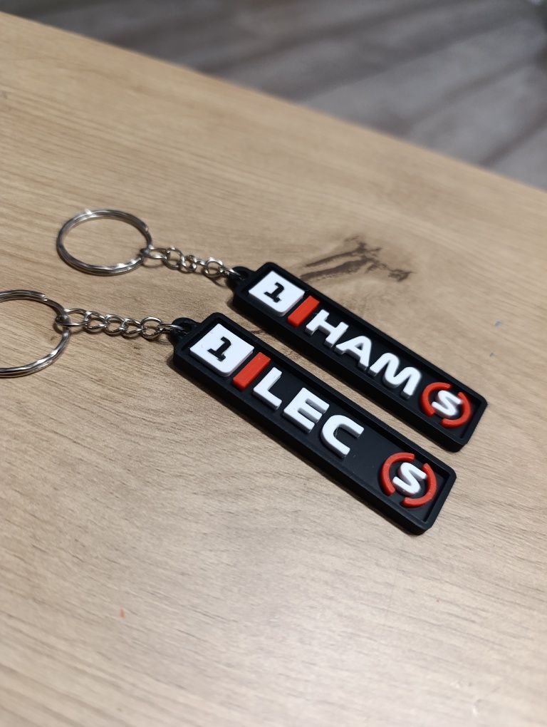 Zestaw breloków Leclerc i Hamilton dla fanów F1
