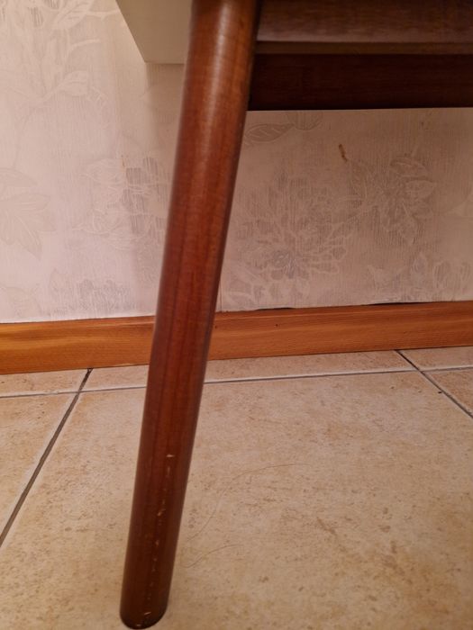 Aparador branco de 2 portas