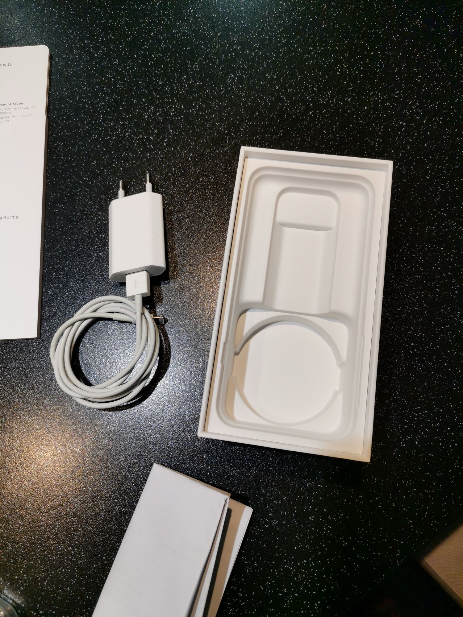 Iphone Se 2020 64gb jak nowy