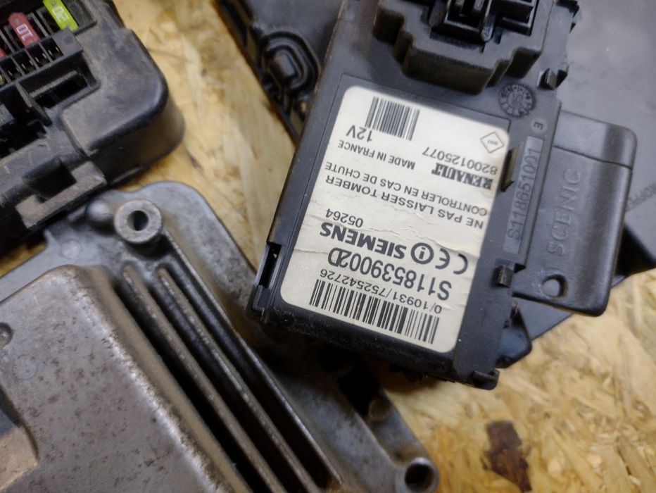 Renault Scenic II 1.9 dCi zestaw startowy sterownik