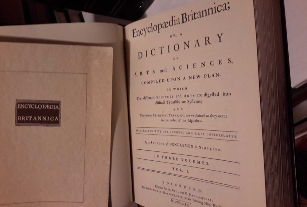 Encyclopaedia Britannica (first edition replica set)