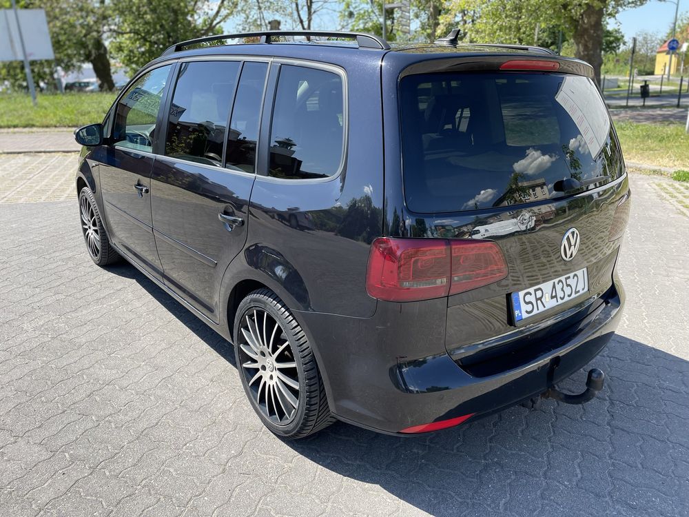 Volkswagen Touran 2.0 TDI 140 DSG Match 7 osób