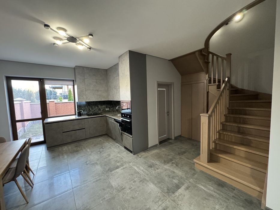 Оренда будинка (Таунхаус), Набережна