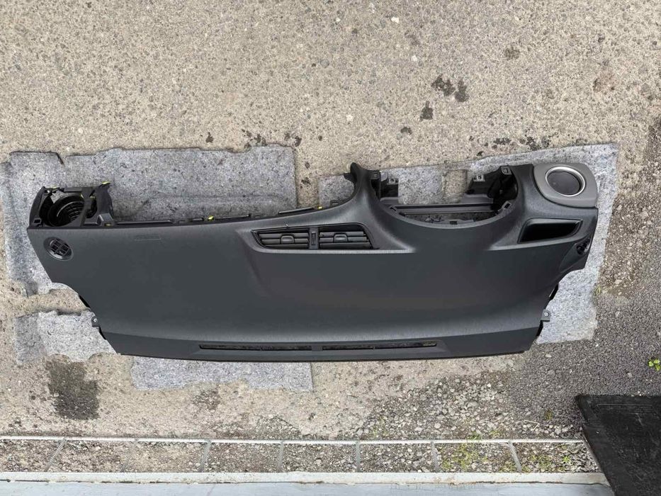 торпеда Toyota Yaris 2011-2019