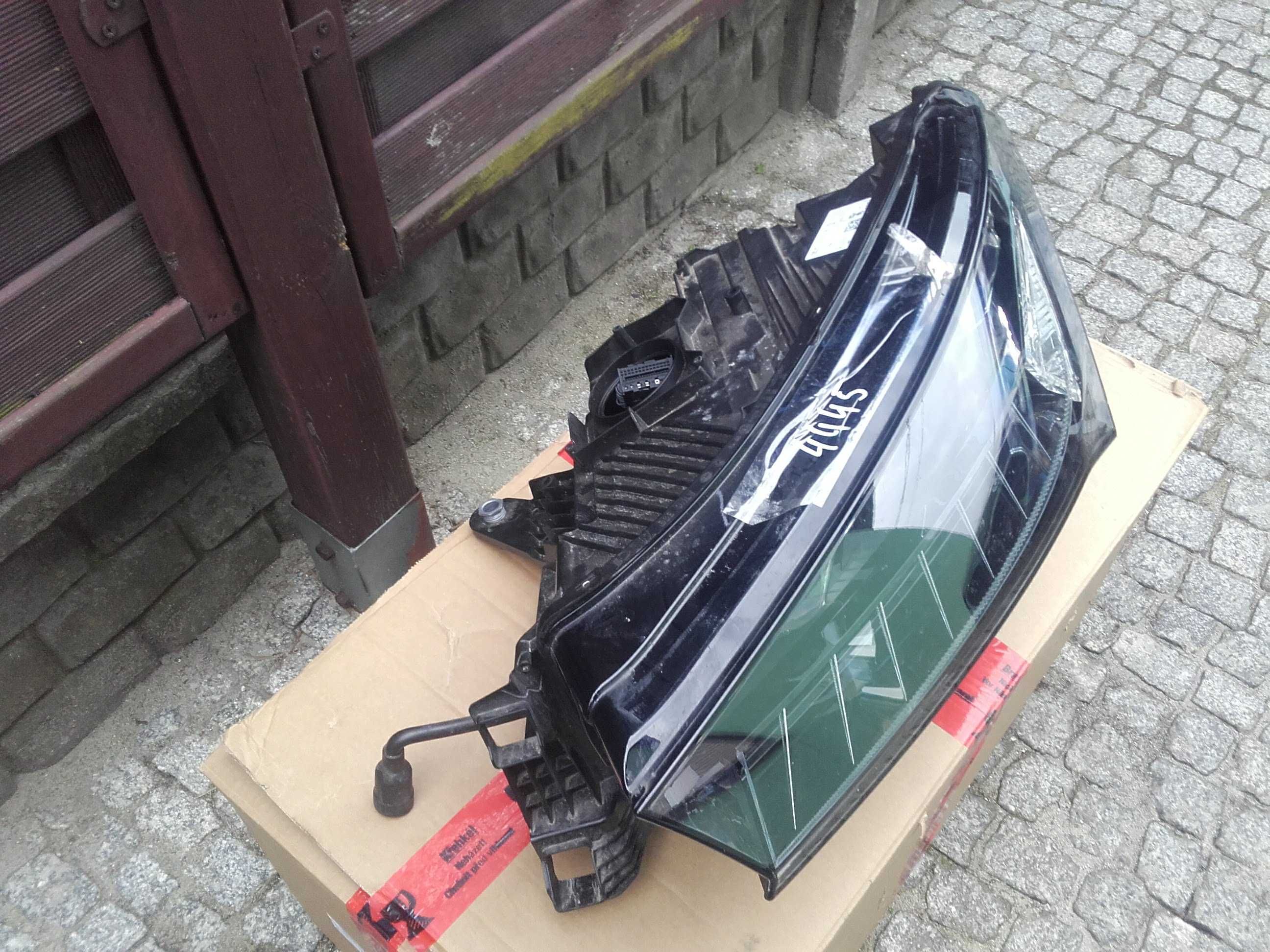 Lampa przednia Skoda Enyaq 2020-> nr4445