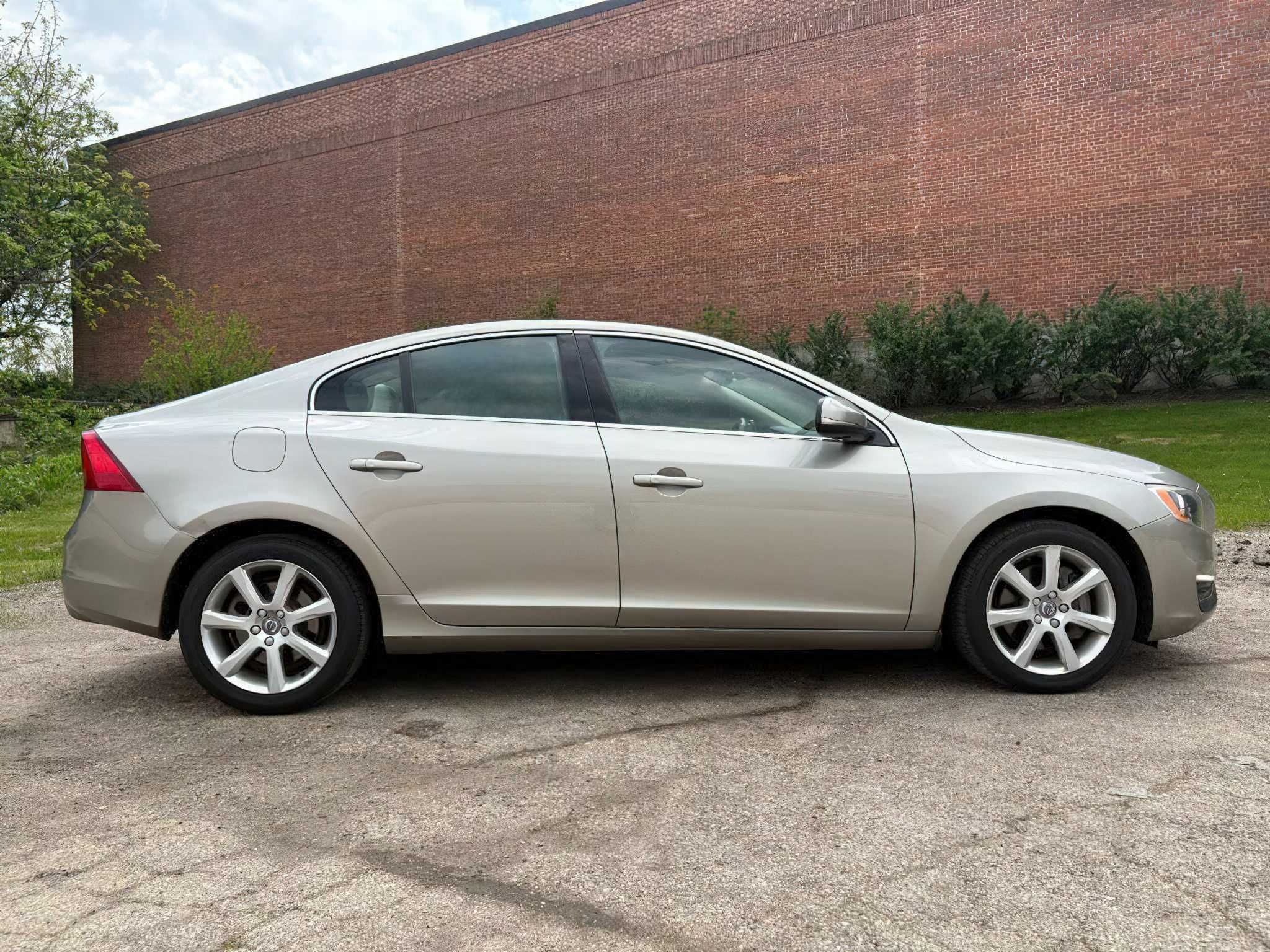 Volvo  S60 Premier 2016