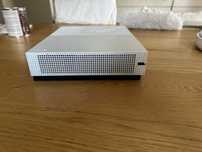 xbox one s. z fifa 21 i forza horizon 5 z padem czarnym