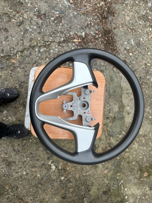 Руль Хундай Акцент Солярис б.у